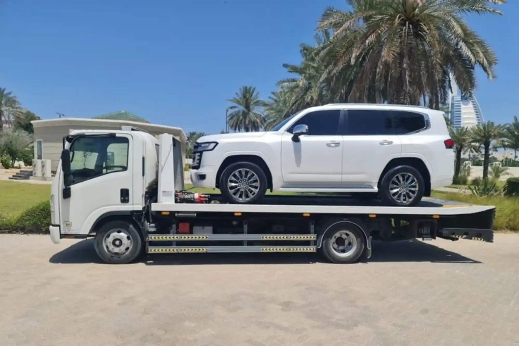 What Types of Recovery Vehicles Are Available in Abu Dhabi