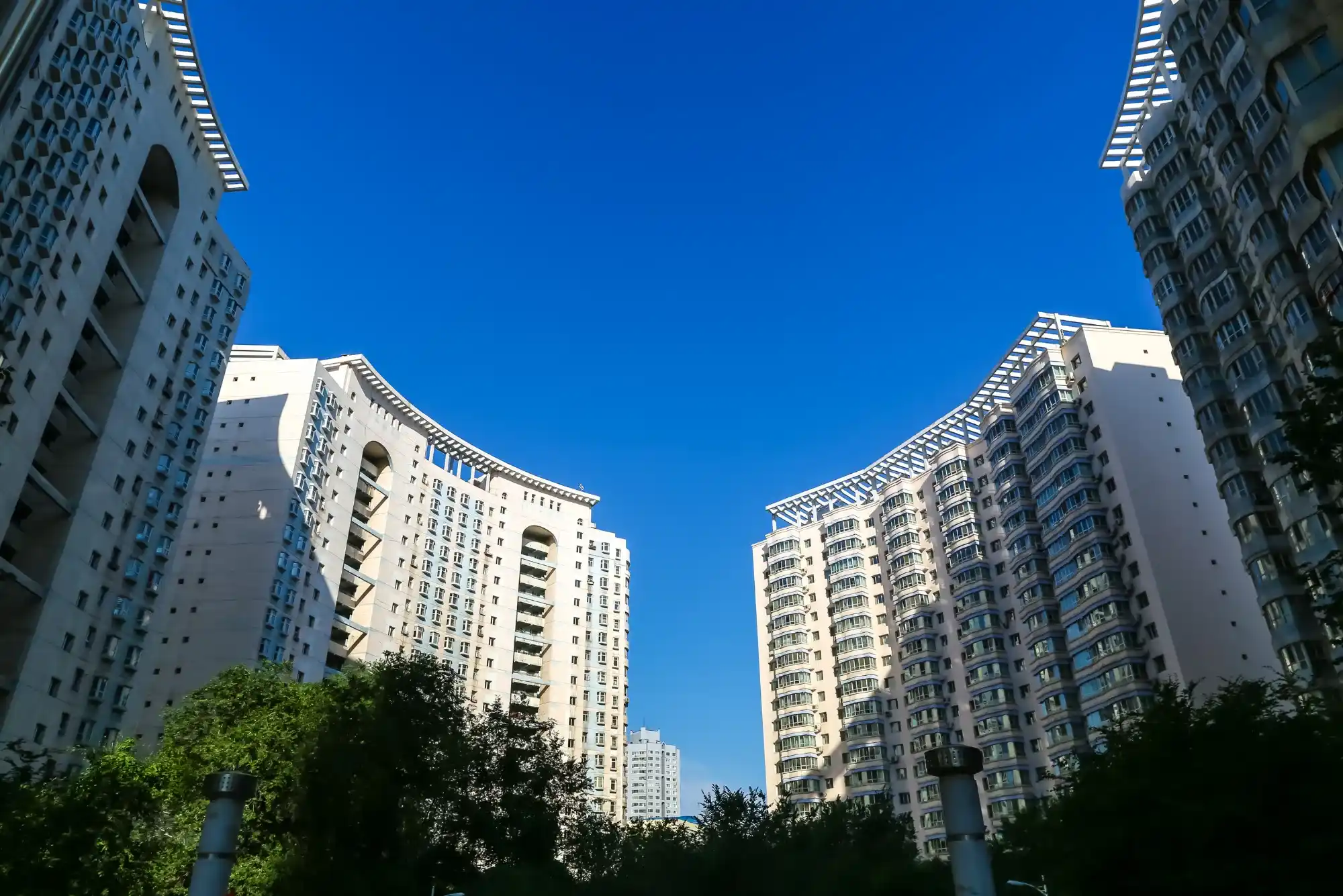 Which Apartments in Motor City Have Balconies
