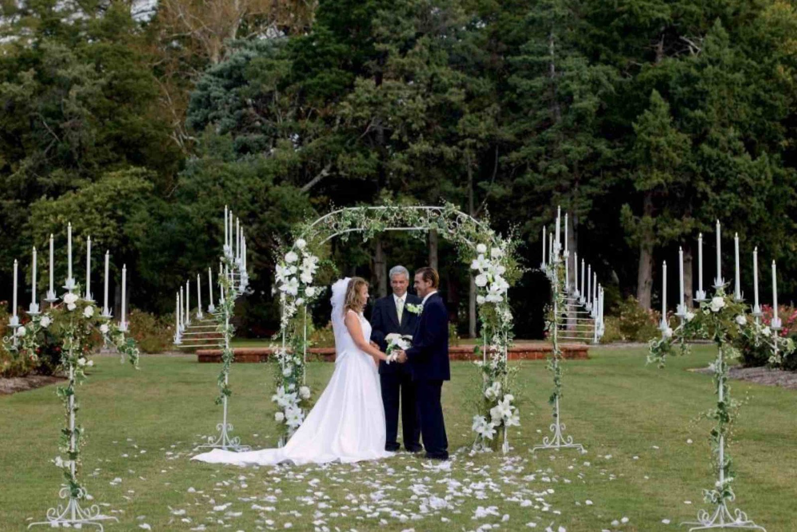 Can You Rent Wedding Decor at Hobby Lobby?